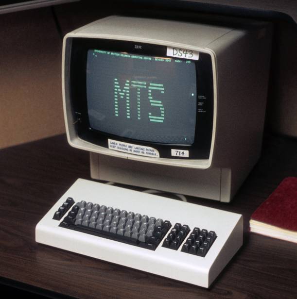 IBM 3270 - http://commons.wikimedia.org/wiki/File:IBM_3277_Display.jpg